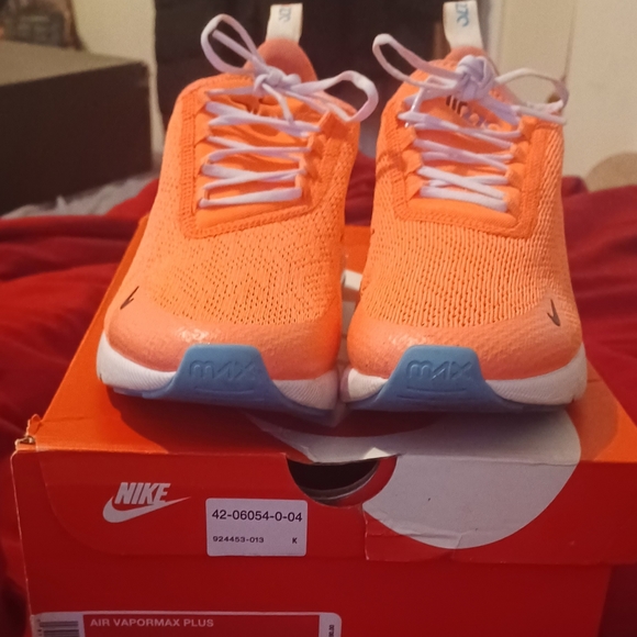 Nike Air Max 270 - Picture 2 of 4